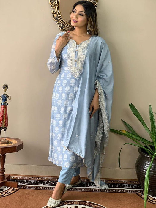 LIGHT GREY FLOWER EMBROIDERY KURTA SET