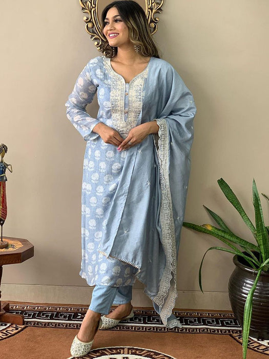 LIGHT GREY FLOWER EMBROIDERY KURTA SET