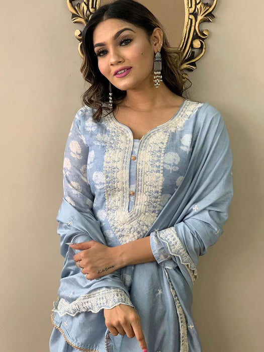 LIGHT GREY FLOWER EMBROIDERY KURTA SET